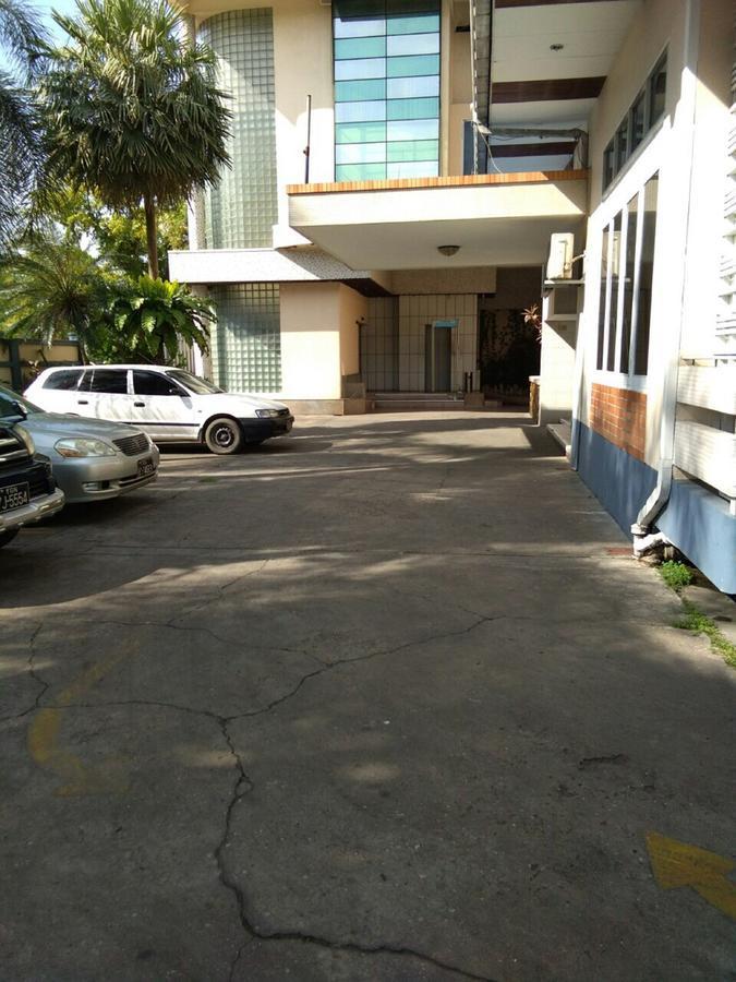 Halpin Hotel Rangum Exterior foto